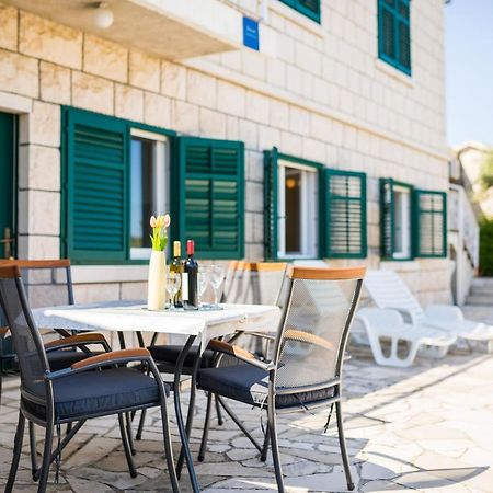 Apartment Kneze Račišće Eksteriør billede