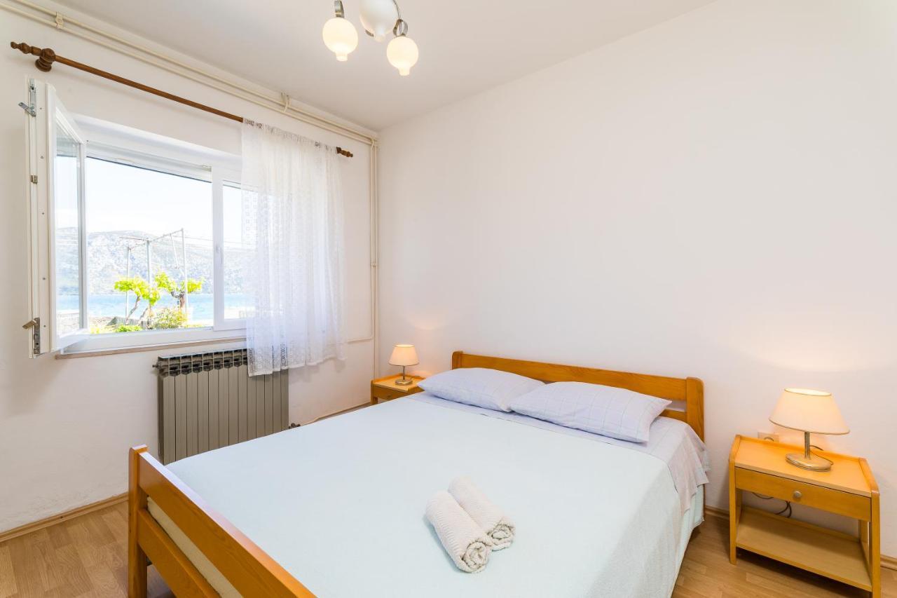 Apartment Kneze Račišće Eksteriør billede