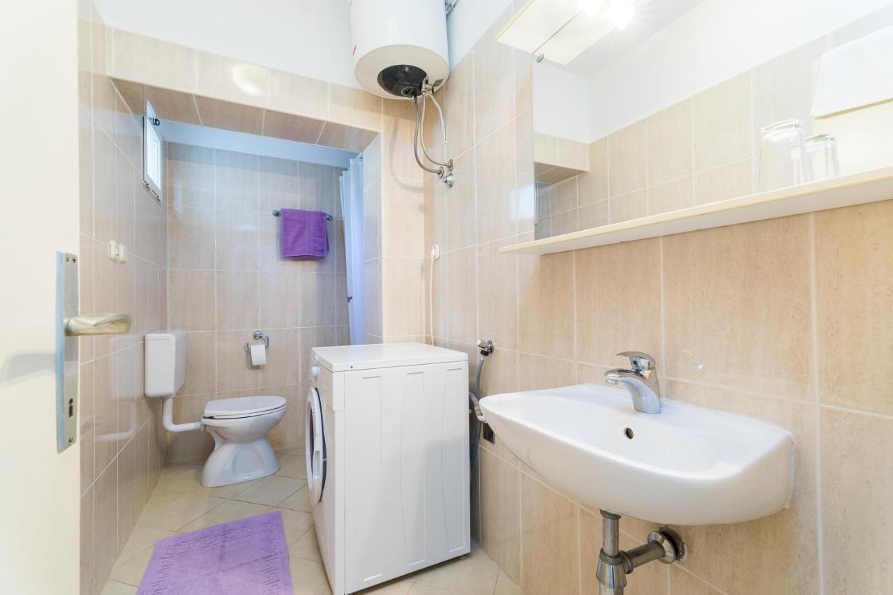 Apartment Kneze Račišće Eksteriør billede